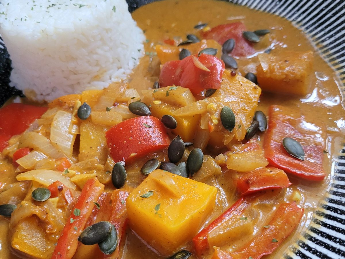 Vibrant Butternut Squash and Red Pepper&nbsp;Curry